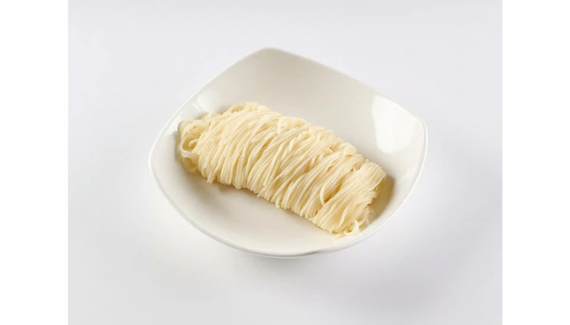 Plain unsauced Chinese noodles