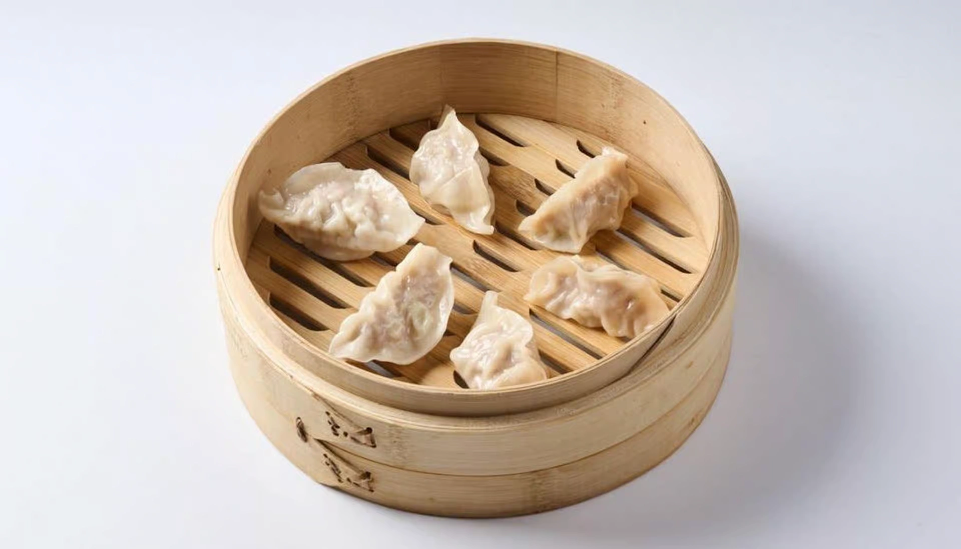 Translucent shrimp dumplings — har gow